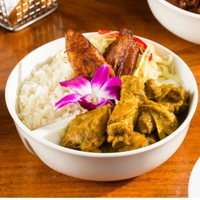 Bammie with Curry Chicken.